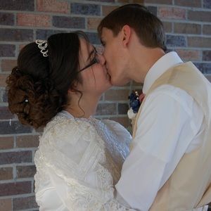 Meet your Posher, 🌷Ashlynn Renee Bloomfield🌼